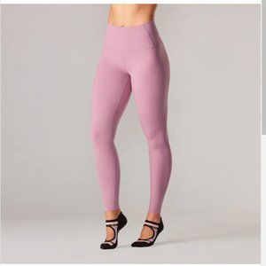 TAVI HIGHWAISTED LEGGINGS-----MAUVE-----NWT